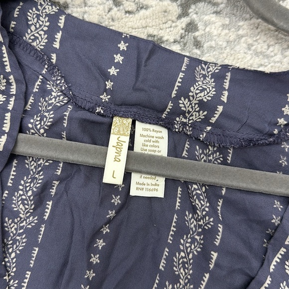 Japna front tie floral blouse - Picture 3 of 3